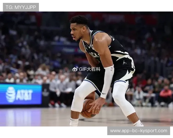 字母哥空中接力,雄鹿全队震撼